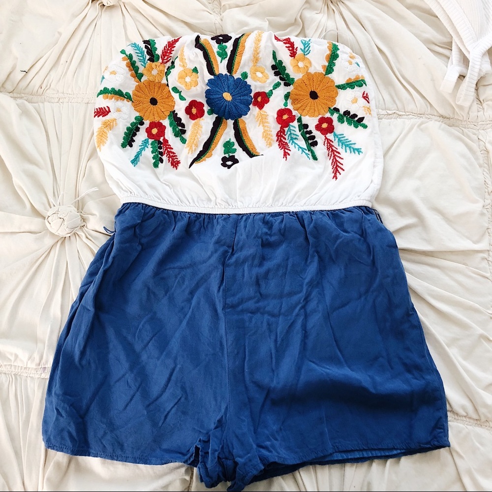 Embroidered Romper - Picture 2 of 2
